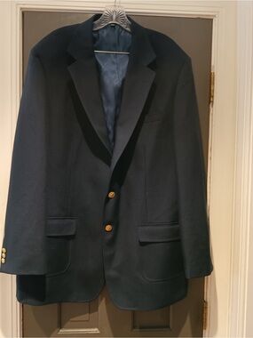 Orvis Men's Classic Navy Blazer with Gold Buttons, wool blend